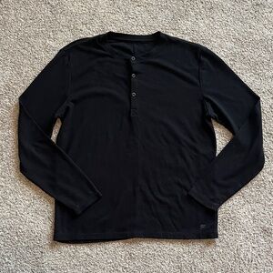 Fabletics Men's Black Long Sleeve Henley